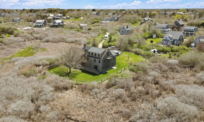 West of Town House | Bucolic charming 4-bedroom. Great location, short drive to Town and beaches.