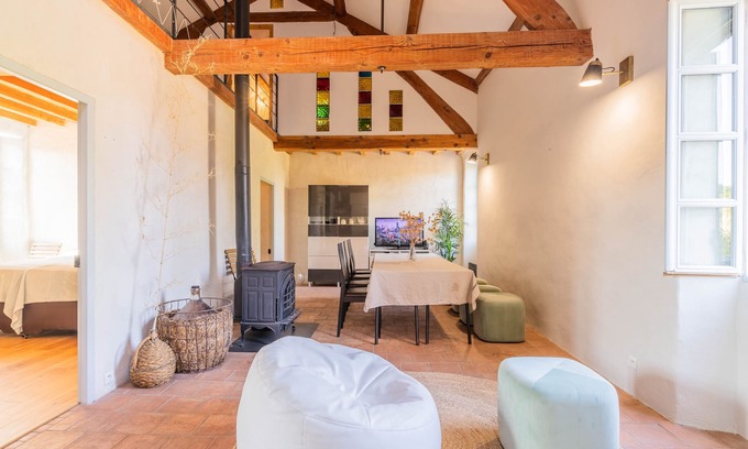 Roquemaure Villa | Bucolic retreat in the heart of a Provencal castle