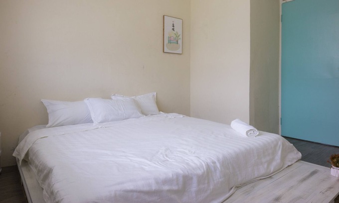 Tanjung Aru House | Budget Traveler/Sunset Beach/Airport/Landed House