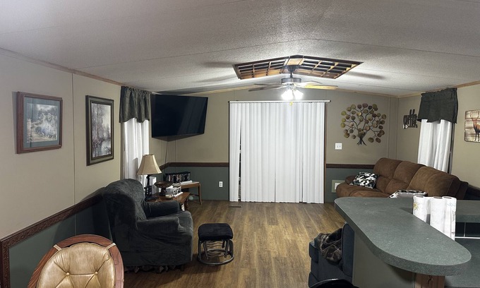 Hornbeak House | Buddy's Reel' Em Inn 2 Bd 1 Bath home on Reelfoot Lake. Sleeps 6.