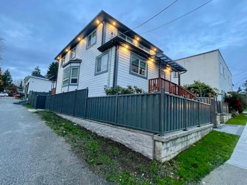 New Westminster Apartment | Budget friendly 2-Bed 1-Bath Suite