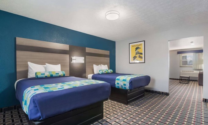 Salem House | Budget-friendly Accommodations at Knights Inn & Suites Salem! Free Parking