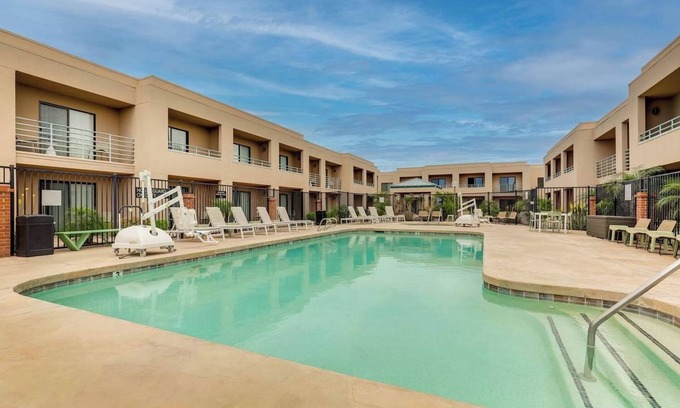 Mayo Clinic Hotel | Budget-Friendly Getaway! 3 Modern Units, Pet-Friendly, with Outdoor Pool!