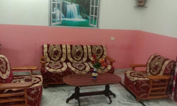 Toli Chowki Apartment | Budget House