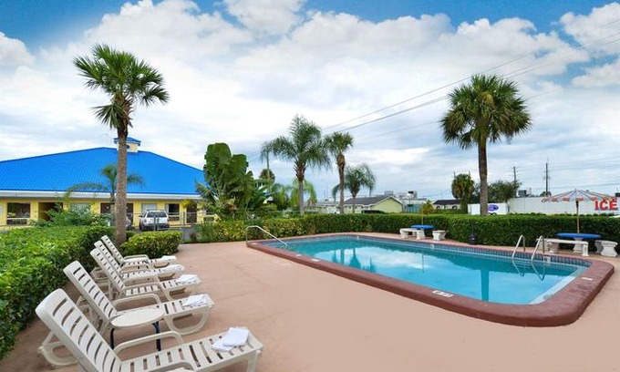 Okeechobee Hotel | Budget Inn of Okeechobee