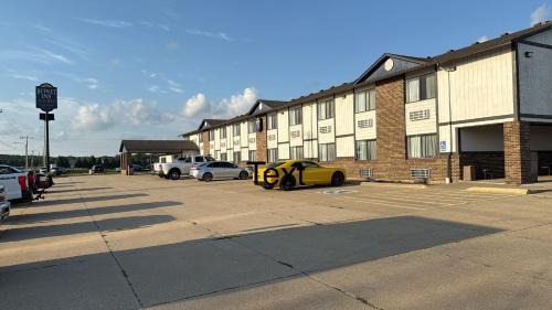 De Witt Hotel | Budget inn & Suites