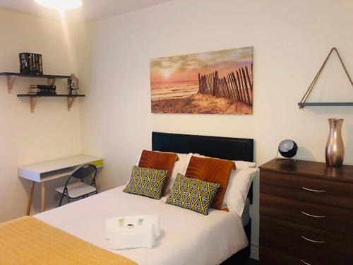 Crewe House | Budget Rooms @ Underwood Lane Crewe