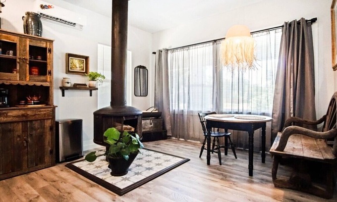Central Oklahoma City Apartment | Budget Studio Near Paseo | $1600/month | Kitchenette + Queen Bed
