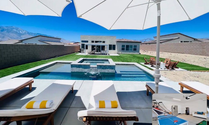 Desert Hot Springs House | Bueno Onda Panoramic Mountain Views