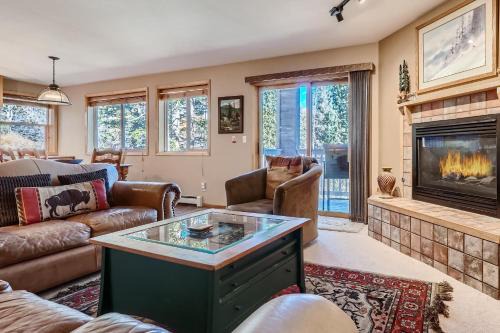 Wildernest House | Buffalo Ridge G214
