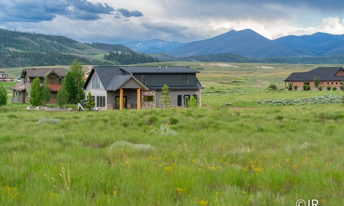 Grand Elk Ranch House | Buffalo Run- Luxury home, dog OK, HOT TUB, near WP