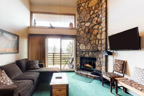 Wildernest Apartment | Buffalo Village 402