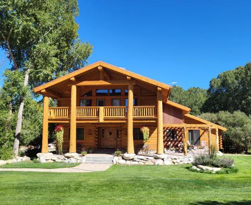 Buena Vista Bed & Breakfast | BuffaloPeaks Lodge
