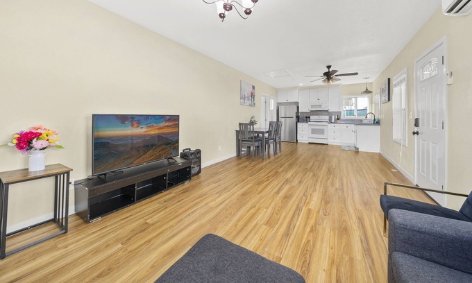 Baldwin Park House | 𝔹𝕦𝕚𝕝𝕥 𝕚𝕟 𝟚𝟘𝟚𝟚|𝔹𝕚𝕘 𝕃𝕒𝕨𝕟