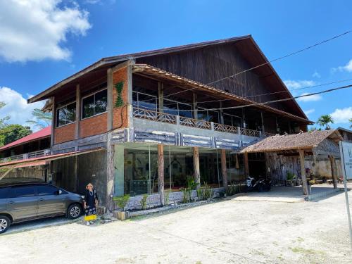 Sipura Island Hotel | Bujai Mentawai Griya Hotel