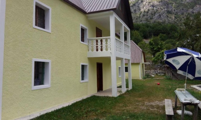 Kukes County Cabin | Bujtina Ahmetaj