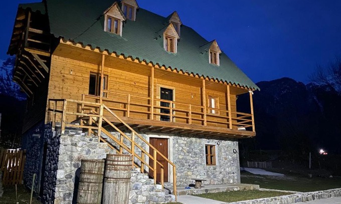 Theth House | Bujtina Vellezerit Grrela
