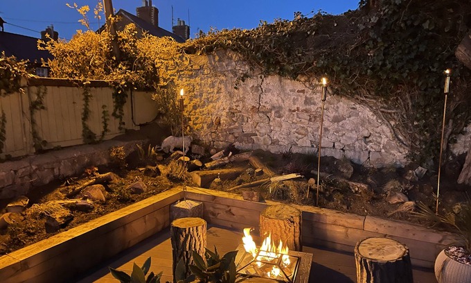 St George Hotel | Bull Hotel