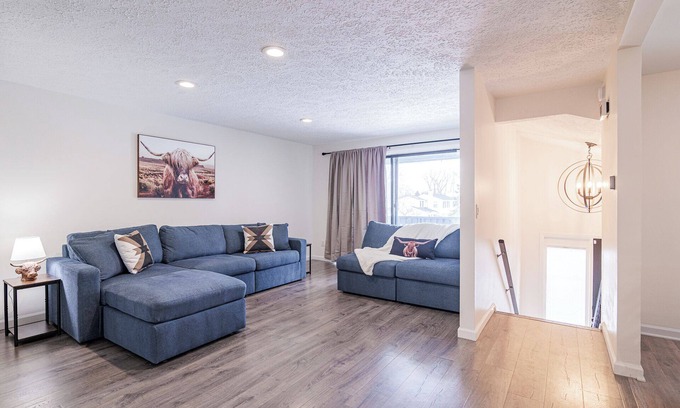 Fairport House | Bullzeye 3Bed2Bath, Full Townhome, Gameroom