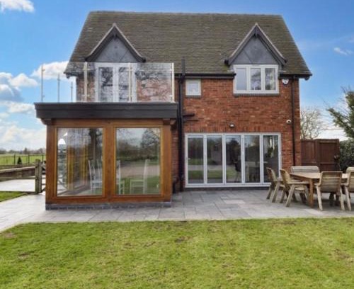 Albrighton Bed & Breakfast | Bumble cottage