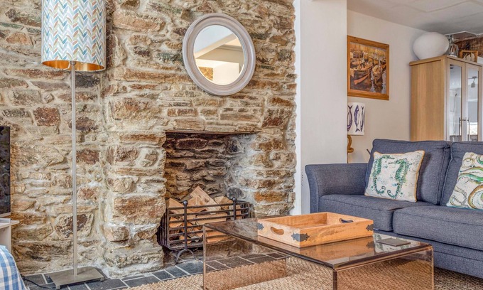 Salcombe Cottage | Bumblebee Cottage