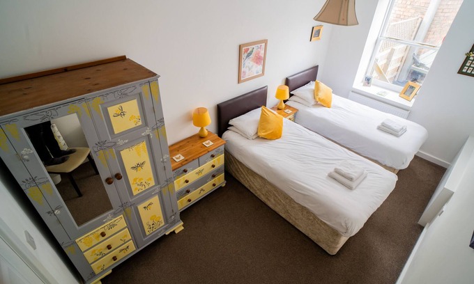 New Mills Apartment | Bumblebee, pet friendly apartment in New Mills