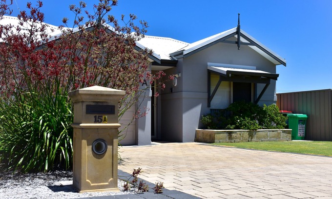 South Bunbury Apartment | Bunbury Holiday/Contractors Unit/Short, Mid and Long Stay Unit
