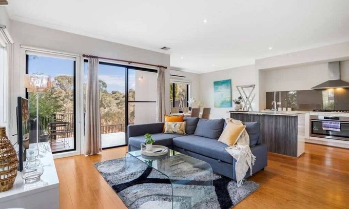 Bundoora House | Bundoora Family Home near Uni Hill