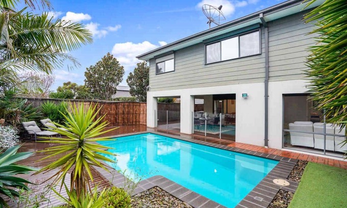 Greensborough House | Bundoora Perfection - Luxury Family Oasis w pool