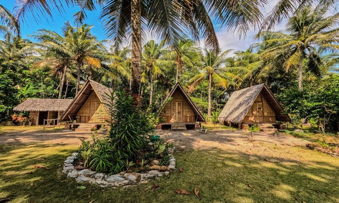 Karimunjawa Islands Cabin | Bunga Jabe Beach