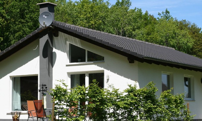 Ferienhausgebiet Hillenseifen House | Bungalow in Eifel near Mountain Trails