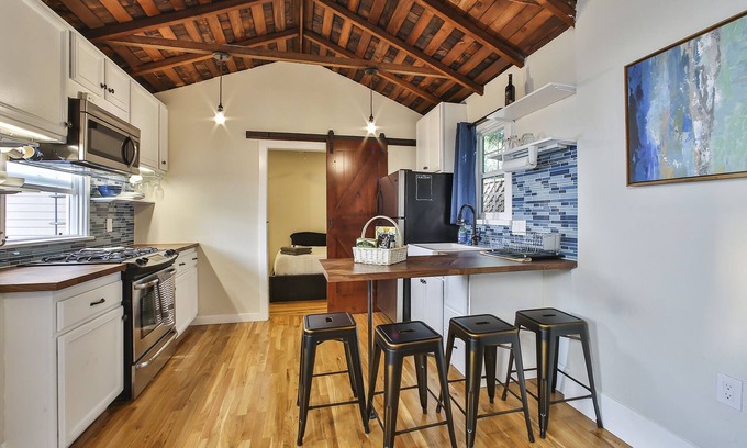 Circle Area Cottage | Bungalow, 2 miles from Beach at Long Beach Casitas
