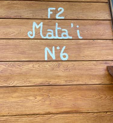 Huahine Ski Chalet | Bungalow 6 'Mata'i'