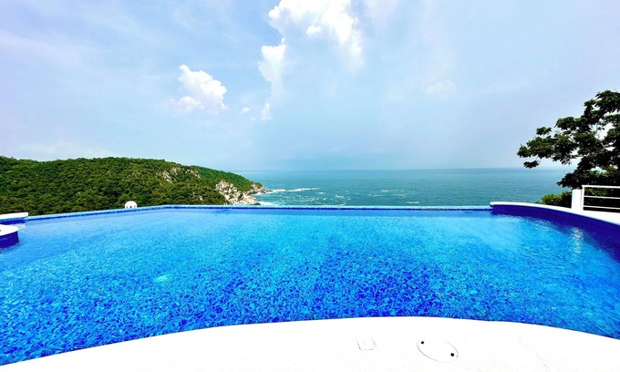 Puerto Angel House | ¡Bungalow/Alberca/Playa/2 kayak/Starlink/WiFi 224 mbps/ Increíbles vistas!