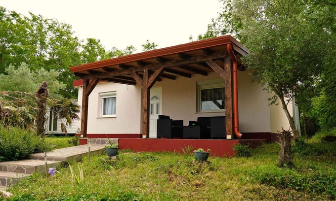 Petrovija House | Bungalow Bungalow with large garden