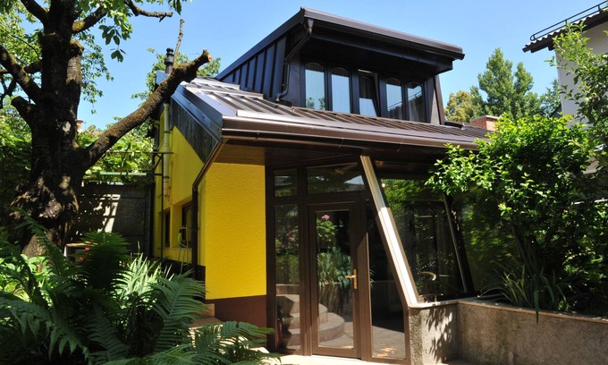 Ljubljana House | Bungalow family apartment SABINA with garden, free AC, Wi-Fi and parking