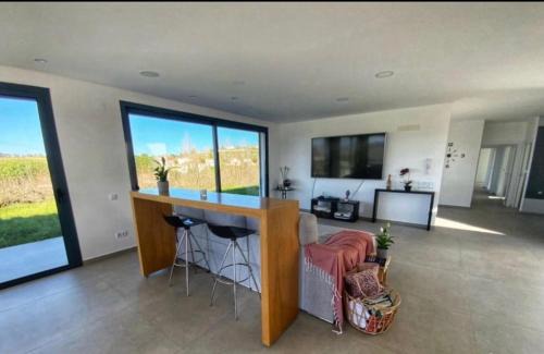 Carvalhal House | Bungalow, gated property in amongst Fruit trees, private pool, panoramic views