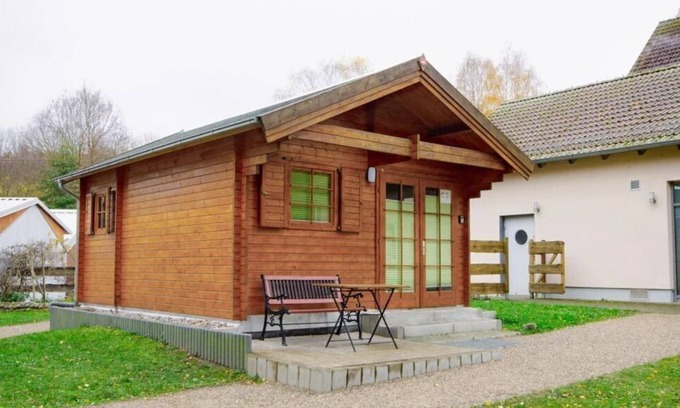 Neubrandenburg House | Bungalow house C2 - school campus