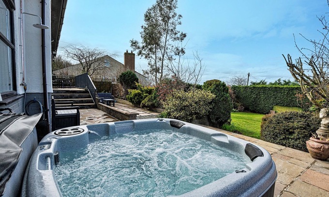 Dyserth Cottage | Bungalow in Dyserth with Hot Tub & Waterfall