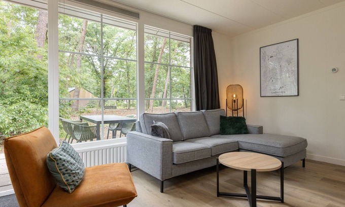 Vlierden House | Bungalow in Park De Peel - Car-Free Retreat