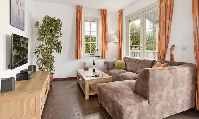 Municipality of Nissewaard House | Bungalow in Zuytland Buiten by the Water