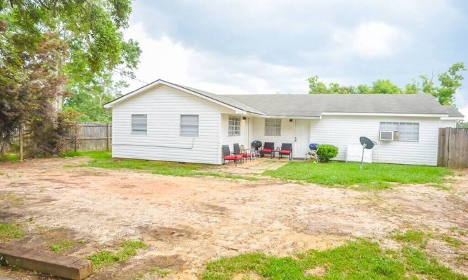 Grand Bay House | Bungalow near Main Street - #1