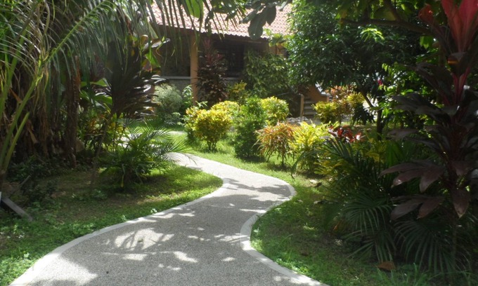 Sibuyan Island House | Bungalow on Sibuyan(Romblon) near Cresta de Gallo (without aircon)