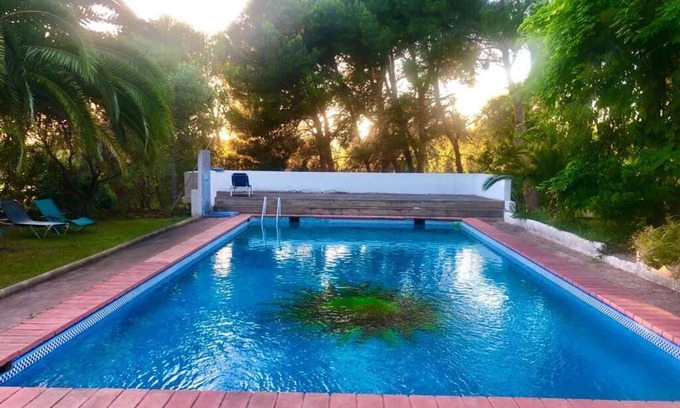 Betera House | Bungalow Privado en Finca Ecológica a Solo 30 Minutos de Valencia y Playas