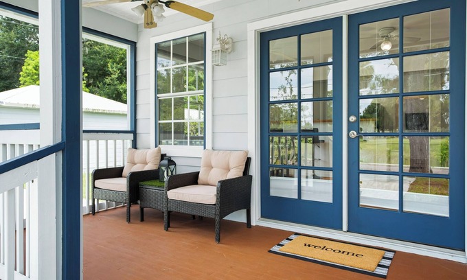Sanford Apartment | Bungalow Retreat 1 mile from Historic Downtown