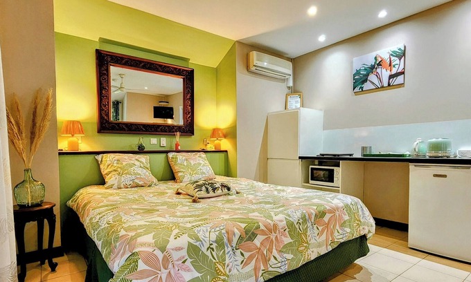Sarramea House | Bungalow Tropical Spa