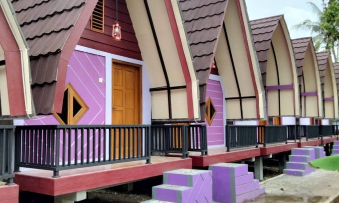 Kebumen Hotel | Bungalow Ungu Kebumen