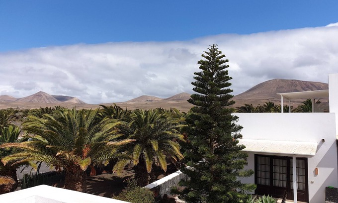 Puerto Calero House | Bungalow with beautiful roof top views, Minutes from the Marina