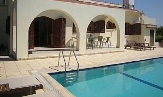 Catalkoy House | Bungalow With Pool, Mountain And Sea Views, AC, secure WIFI. 10 meter pool.