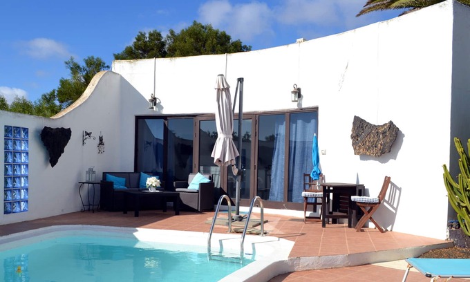 Las Cabreras House | Bungalow with private pool in private garden